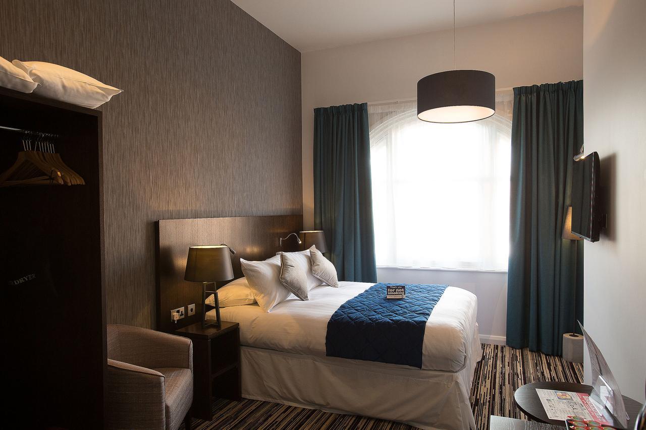Hotel The Furness Railway Wetherspoon Barrow-in-Furness Esterno foto