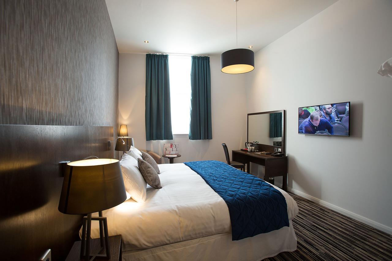 Hotel The Furness Railway Wetherspoon Barrow-in-Furness Esterno foto