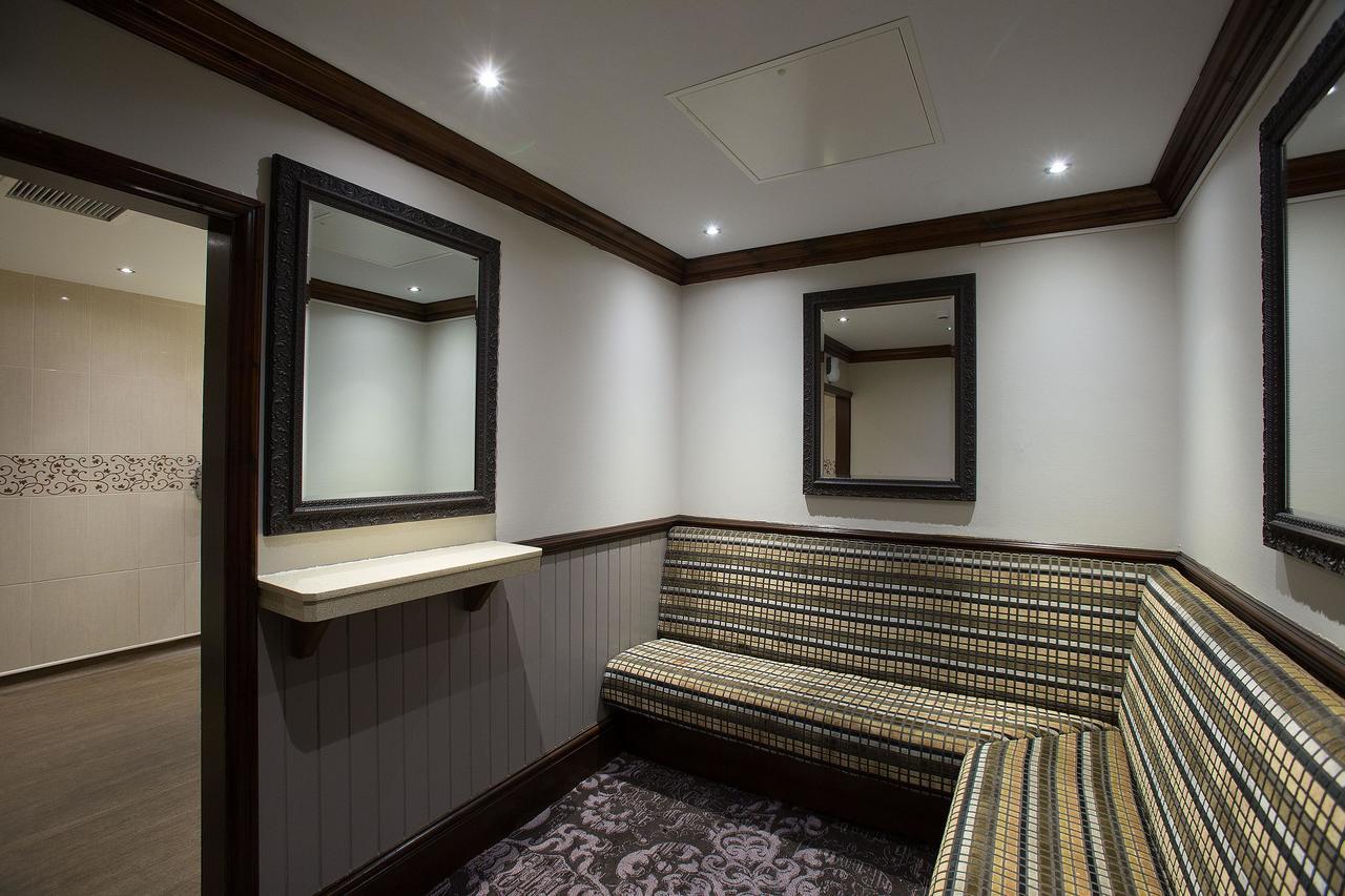 Hotel The Furness Railway Wetherspoon Barrow-in-Furness Esterno foto