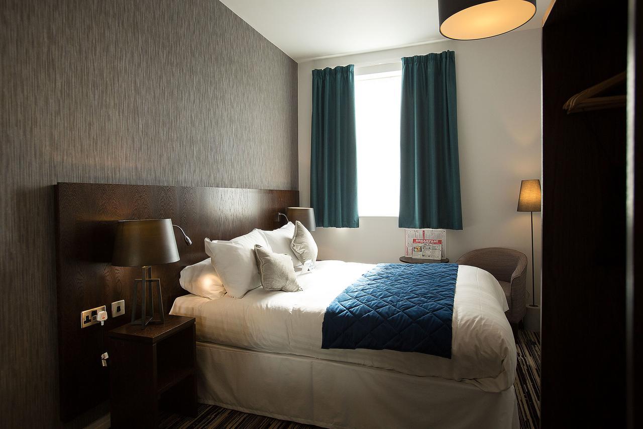 Hotel The Furness Railway Wetherspoon Barrow-in-Furness Esterno foto