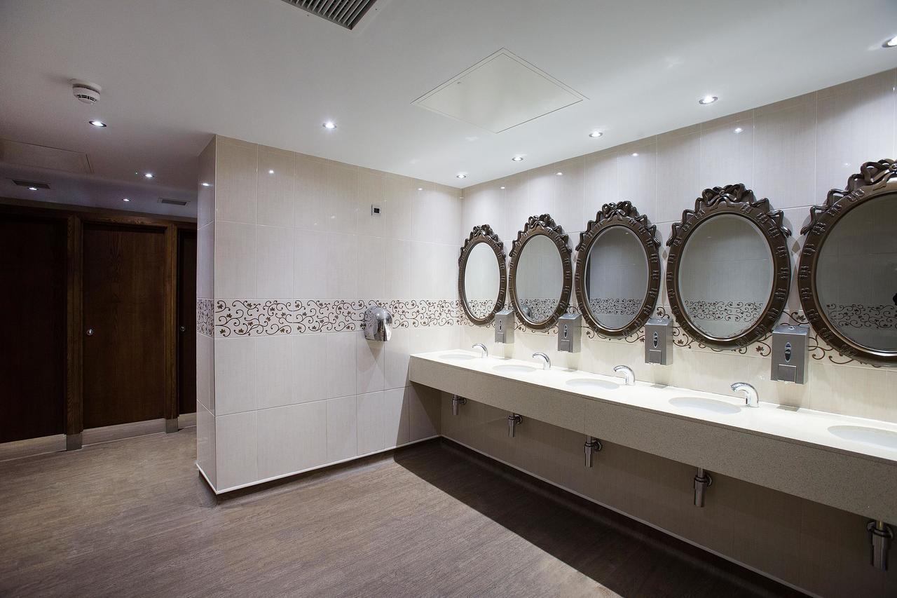 Hotel The Furness Railway Wetherspoon Barrow-in-Furness Esterno foto