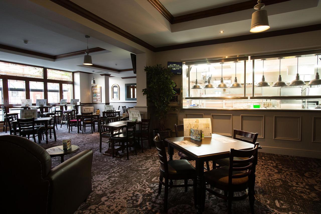 Hotel The Furness Railway Wetherspoon Barrow-in-Furness Esterno foto